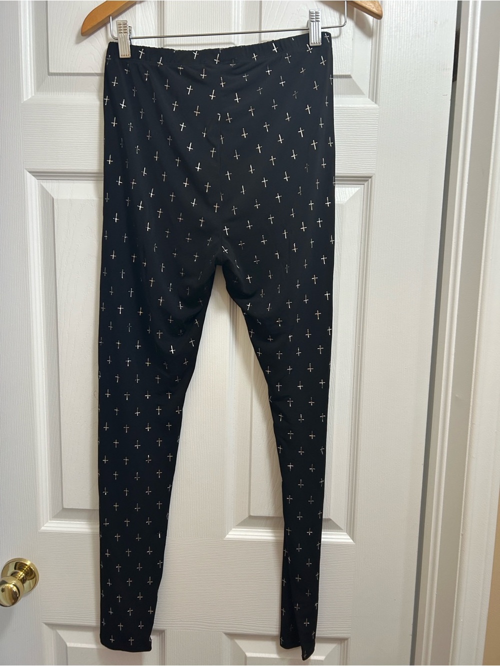 F21-Black Cross Print Leggings